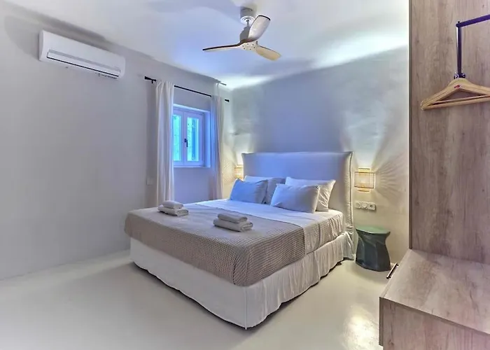 ヴィラ Maera 3 カロ・リヴァディ